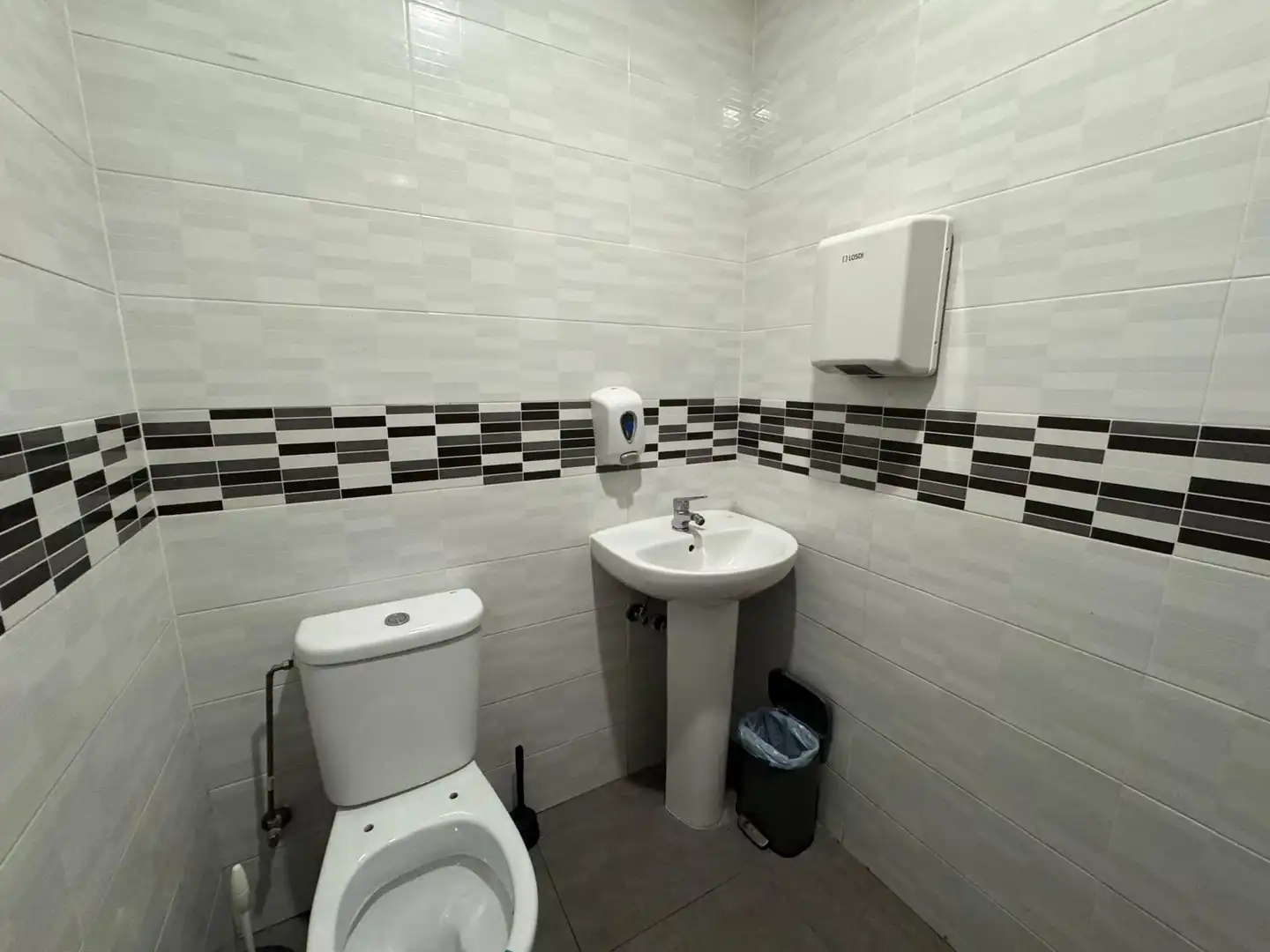 Local comercial en traspaso en Centre - Sant Oleguer, imagen 22