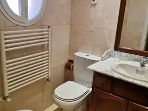 Baño de Casa o chalet de alquiler en Club de Campo con Calefacción, Jardín privado y Piscina comunitaria