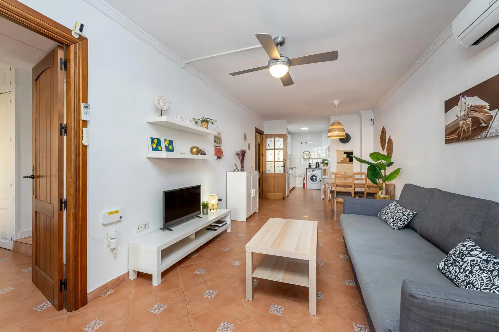 Apartament amb piscina en venda a Calle ALMUÑECAR, imagen 6