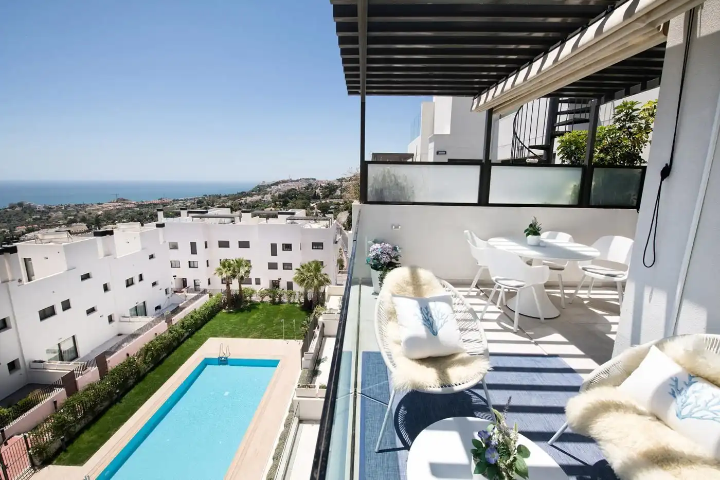Terrace of Attic for sale in Benalmádena  with Air Conditioner, Heating and Storage room