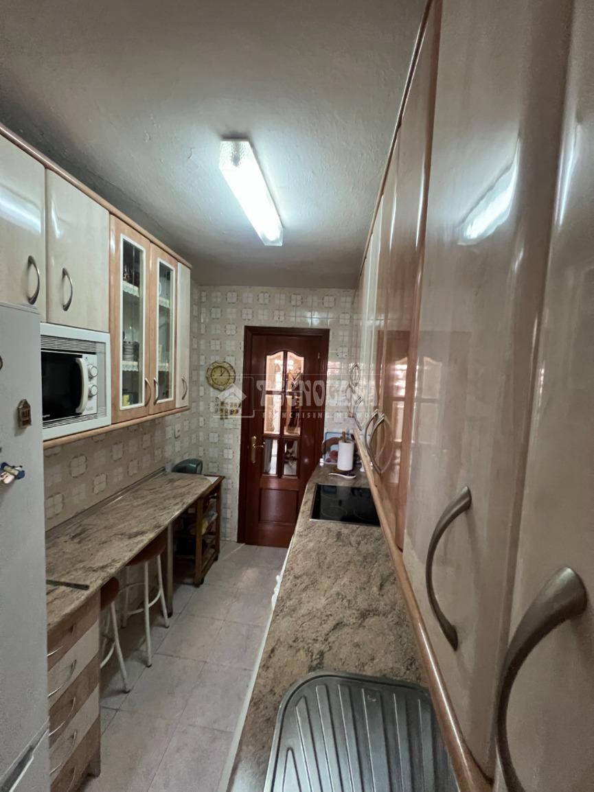 Kitchen of Flat for sale in Fuenlabrada  with Air Conditioner and Heating