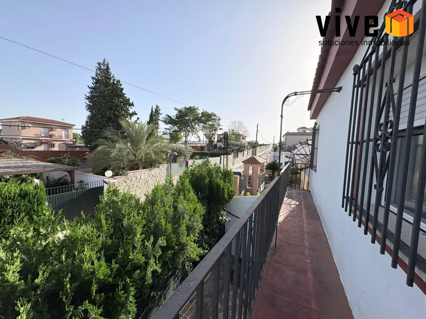 Exterior view of Detached homes for sale in Mairena del Aljarafe  with Air Conditioner, Heating and Private garden