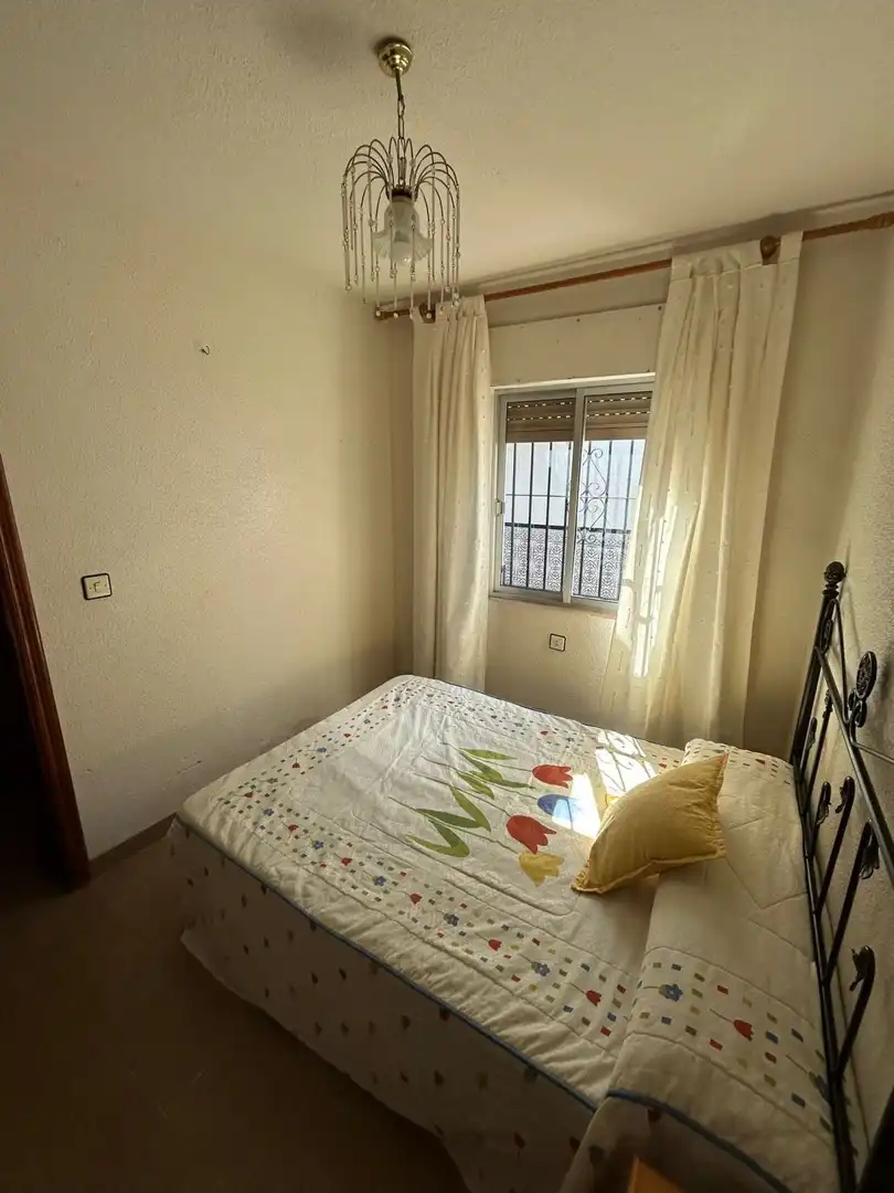 Dormitori de Casa o xalet en venda en Almonte amb Calefacció, Moblat i Piscina comunitària