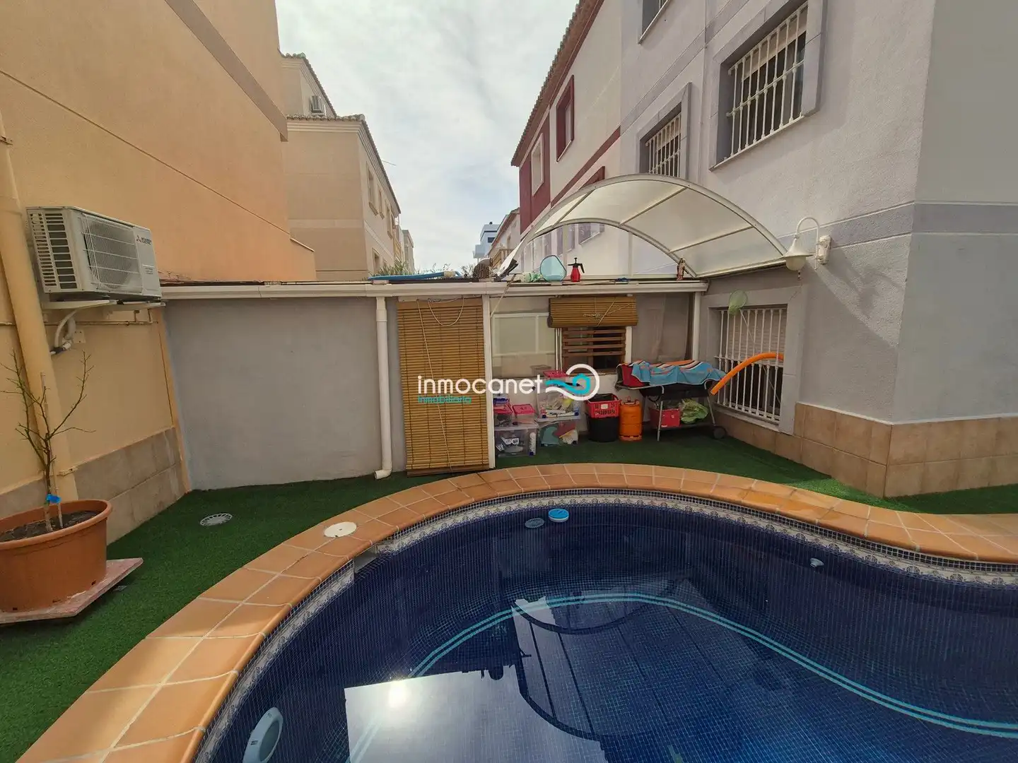 Casa adosada en venda a Oliva Playa