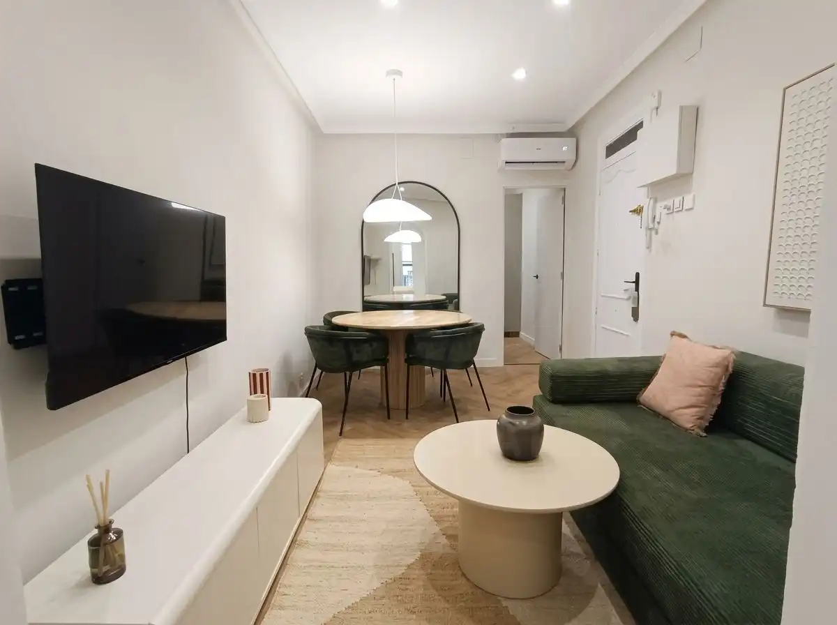 Wohnzimmer von Wohnung zur Miete in Madrid