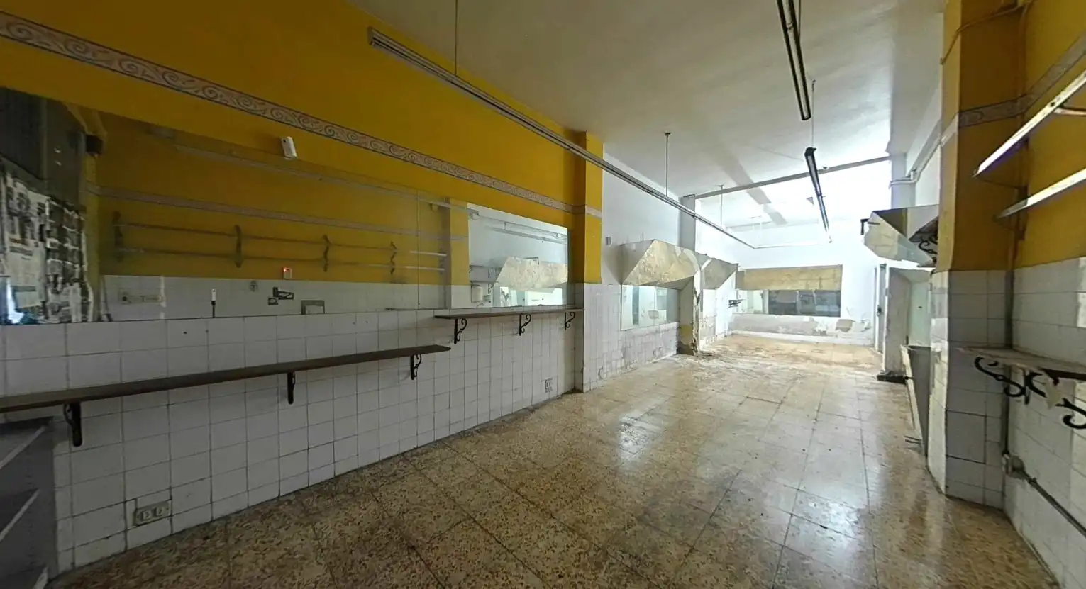 Locale commerciale in vendita a Calle Eladio Bustamante, imagen 2