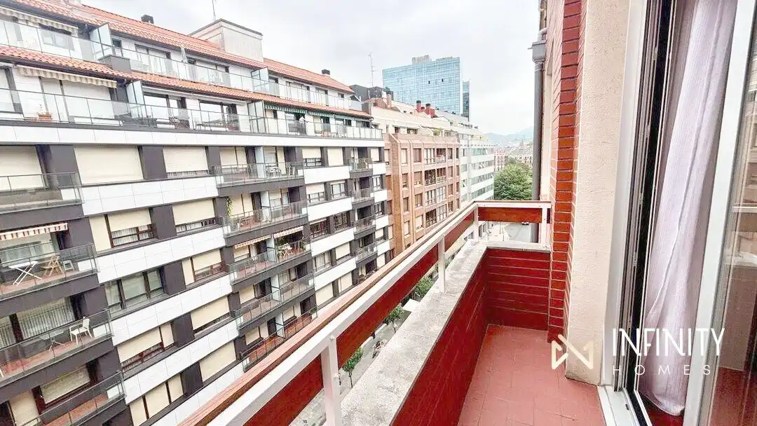 Terrassa de Pis en venda en Bilbao  amb Calefacció, Terrassa i Balcó