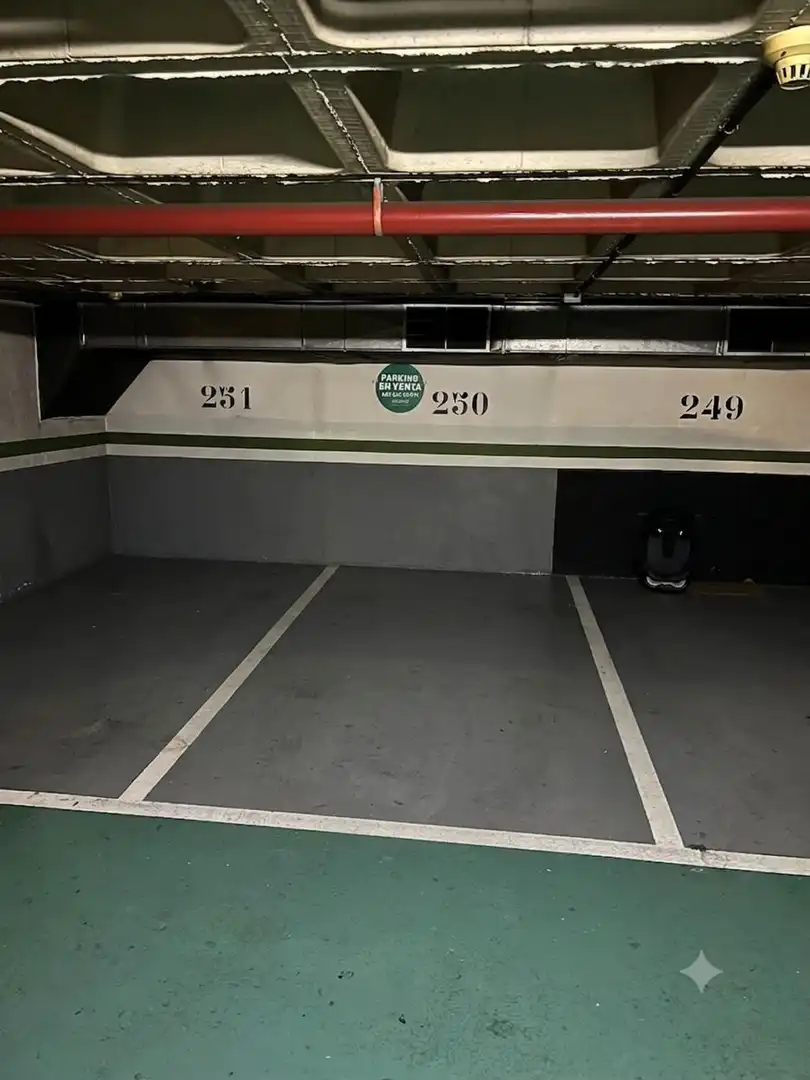 Parking de Garaje en venta en Cornellà de Llobregat