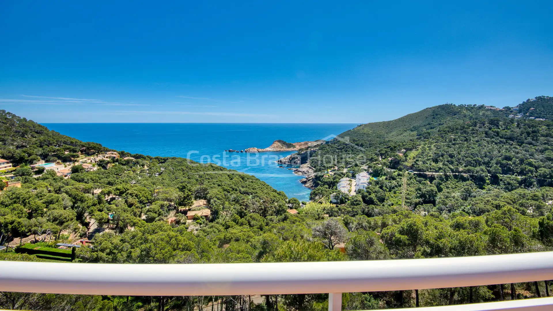Vista exterior de Casa o xalet en venda en Begur amb Calefacció, Jardí privat i Terrassa