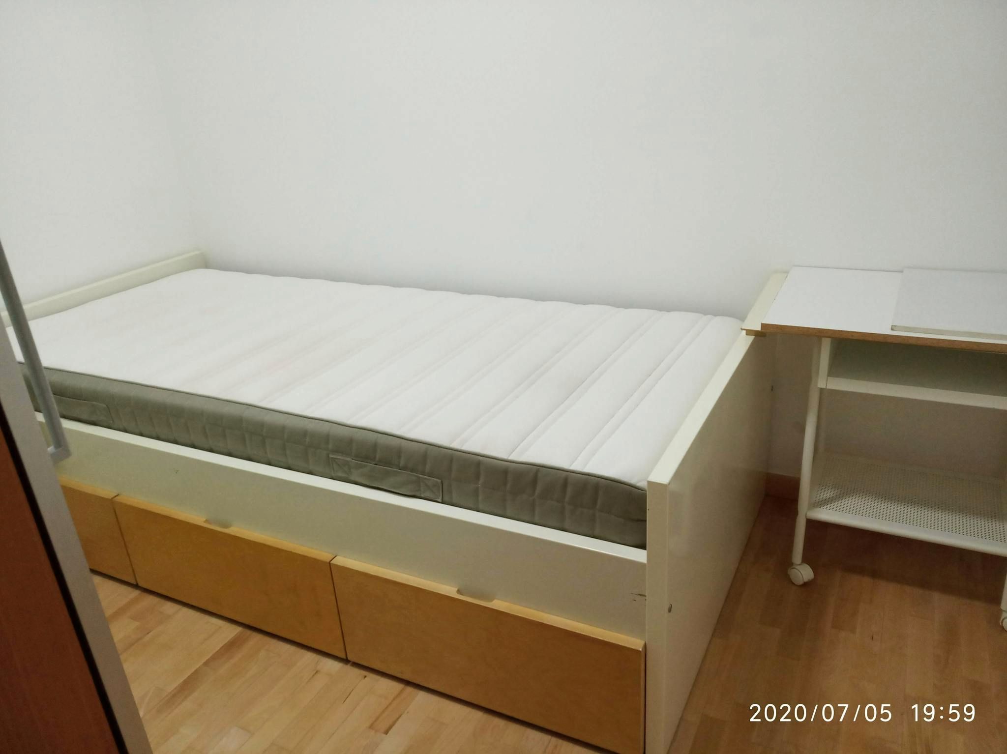 Bedroom of Flat to share in L'Hospitalet de Llobregat  with Heating, Furnished and Washing machine