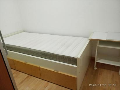 Bedroom of Flat to share in L'Hospitalet de Llobregat  with Heating, Furnished and Washing machine