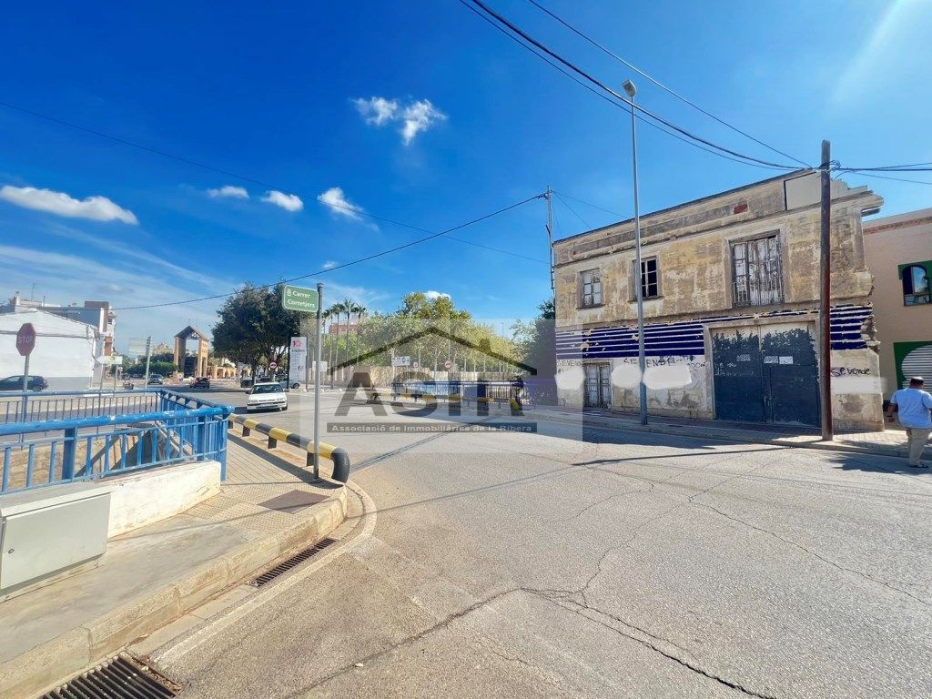 Vista exterior de Nau industrial en venda en L'Alcúdia