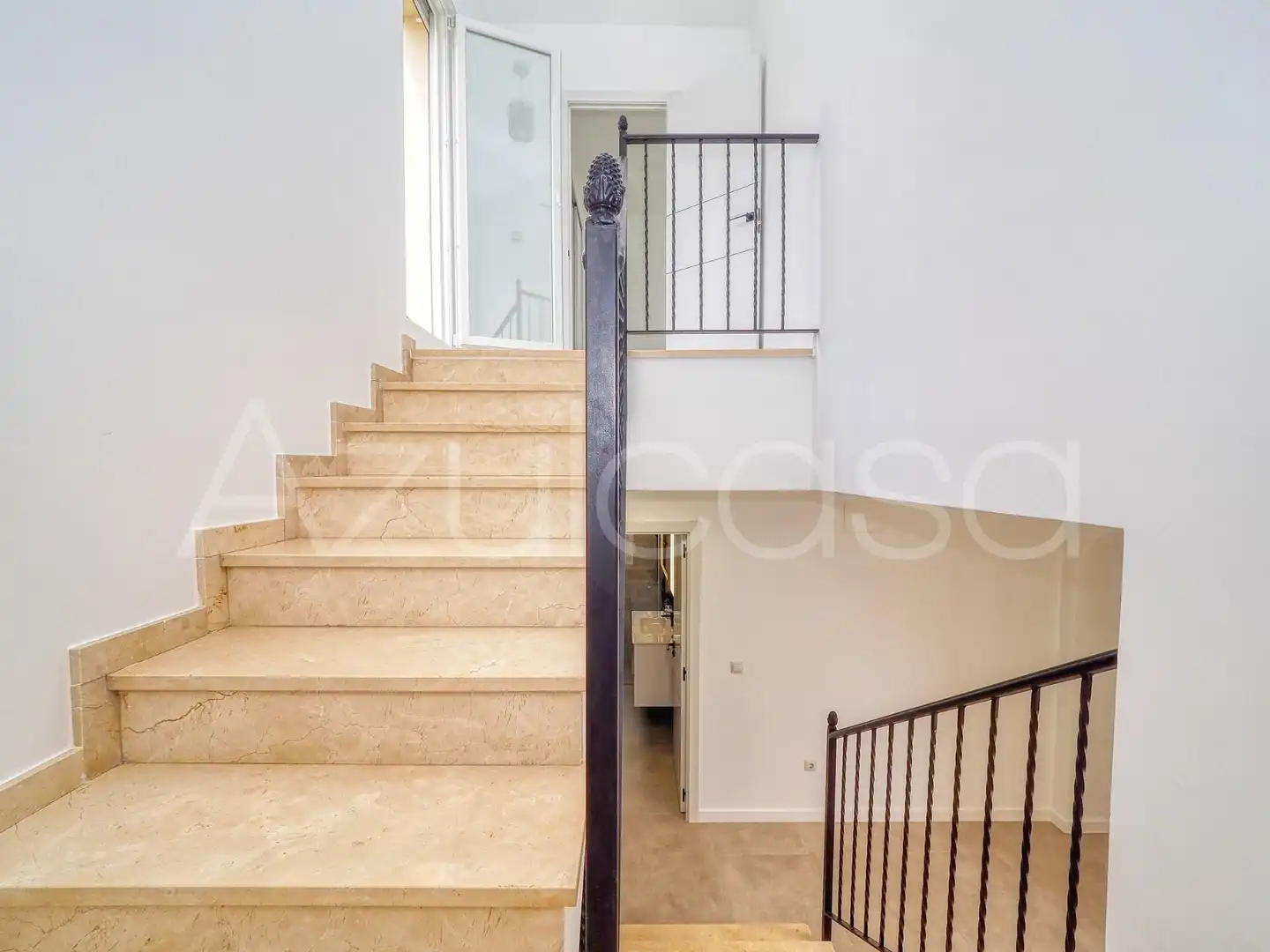 Detached homes for sale in El Campello  with Air Conditioner, Terrace and Alarm