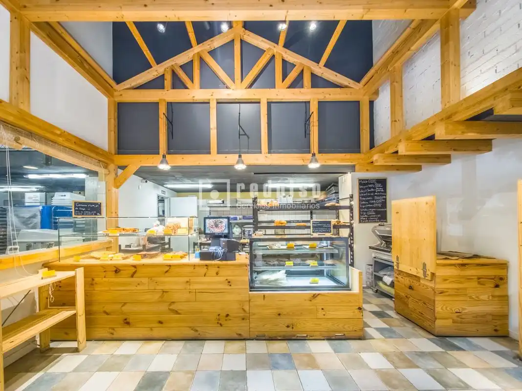 Local comercial en venda a Parque Lisboa - La Paz