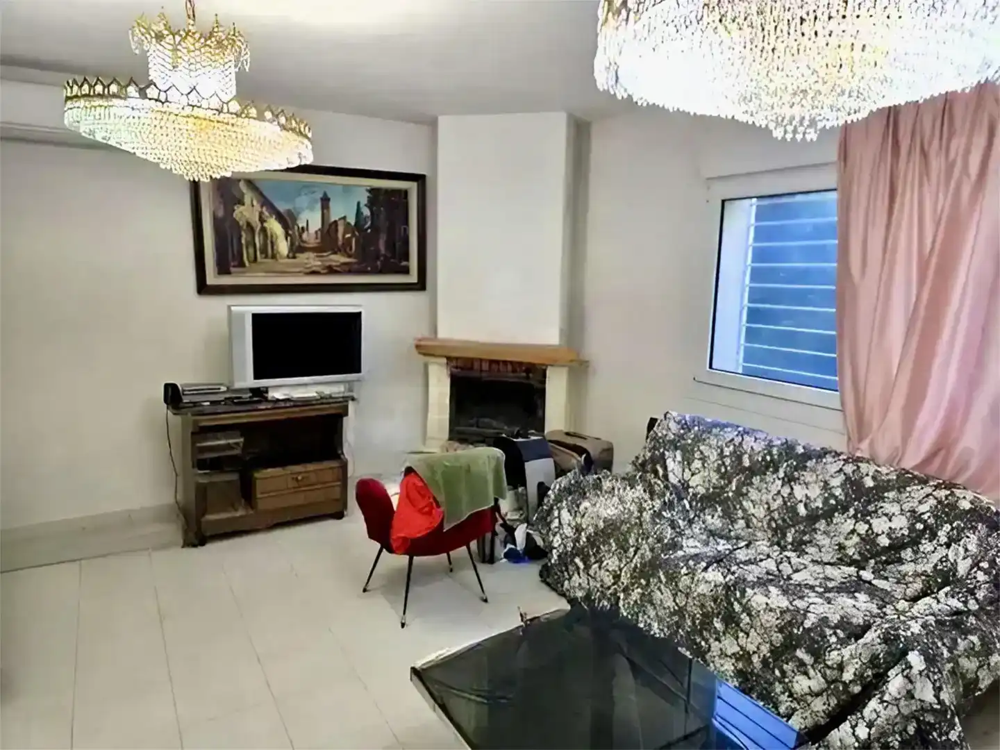 Sala de estar de Casa o chalet en venta en Pioz con Aire acondicionado, Piscina y Balcón