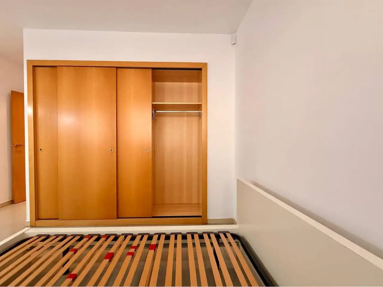 Schlafzimmer von Wohnung zum Verkauf in Girona mit Heizung, Terrasse und Gemeinschaftspool