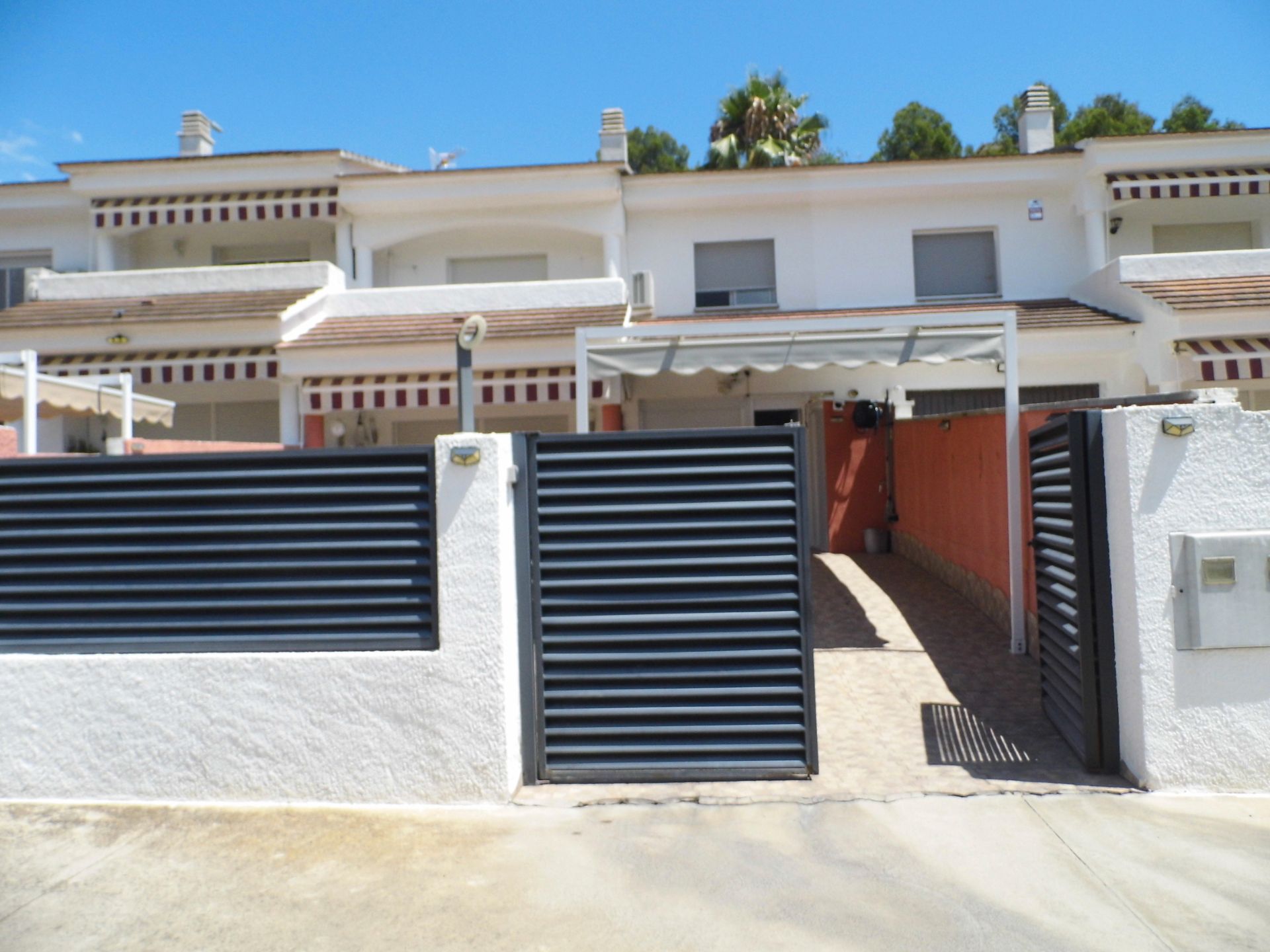 Exterior view of Single-family semi-detached for sale in Calafell  with Air Conditioner, Heating and Private garden