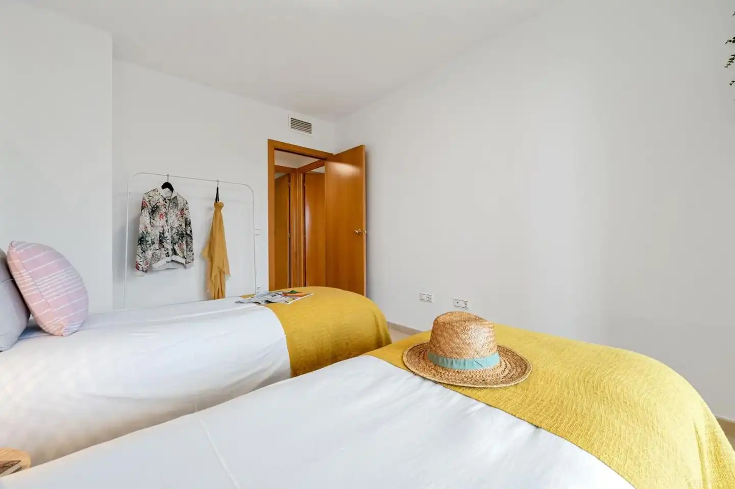 Habitación de Piso en venta en Cambrils con Terraza, Amueblado y Piscina comunitaria