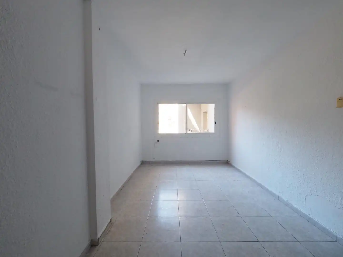 Flat with lift for sale in Sant Adriá Nord
