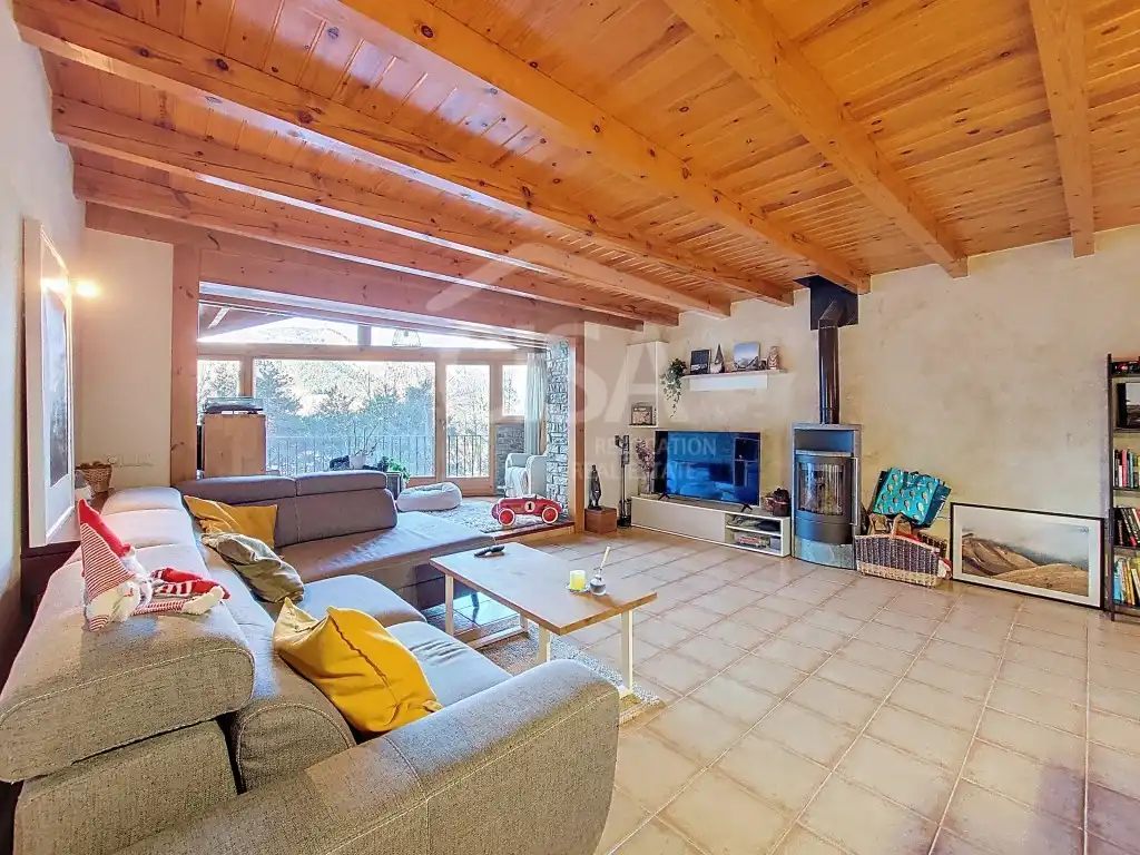 Sala de estar de Casa adosada en venta en Ordino con Trastero