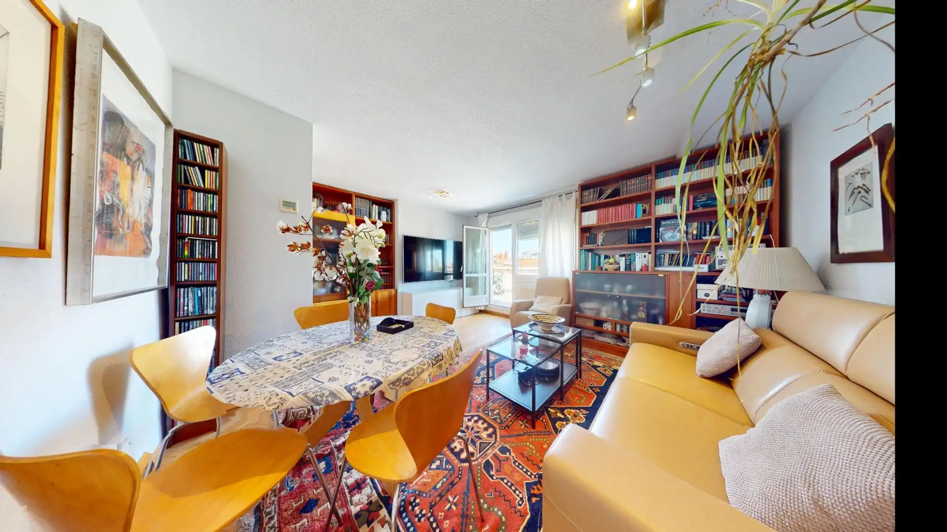 Sala d'estar de Àtic en venda en Madrid amb Aire condicionat, Calefacció i Terrassa