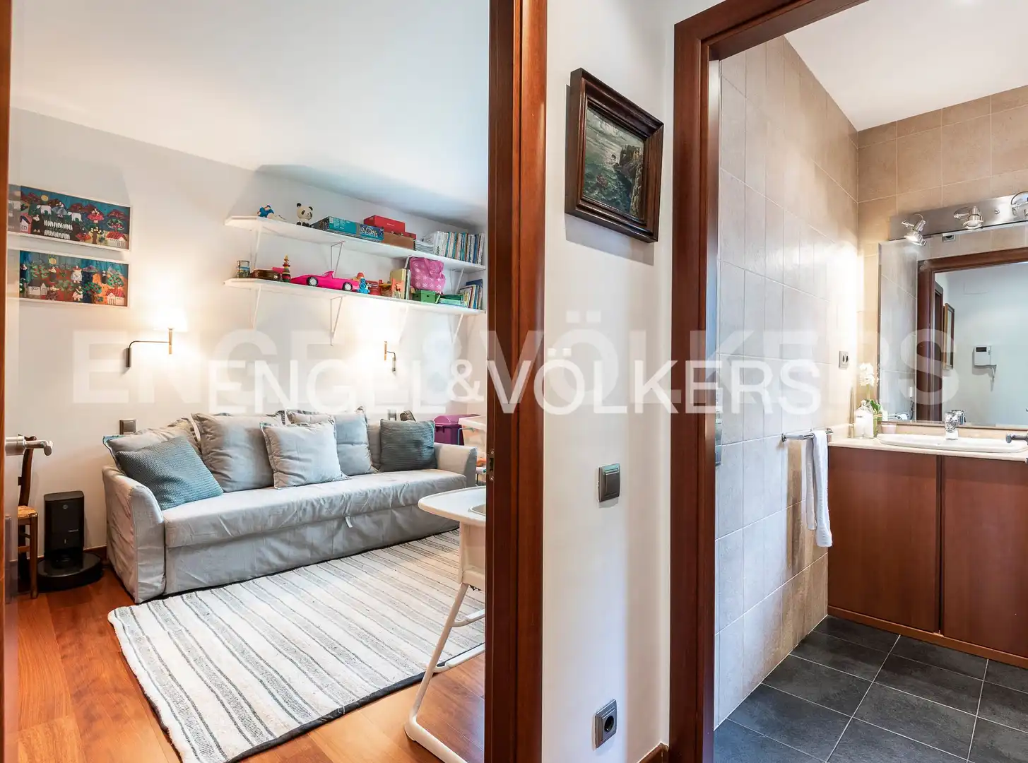 Living room of Houses for sale in Sant Cugat del Vallès  with Air Conditioner, Heating and Private garden