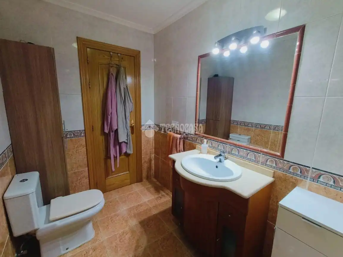Casa aparellada en venda a Medina del Campo, imagen 30