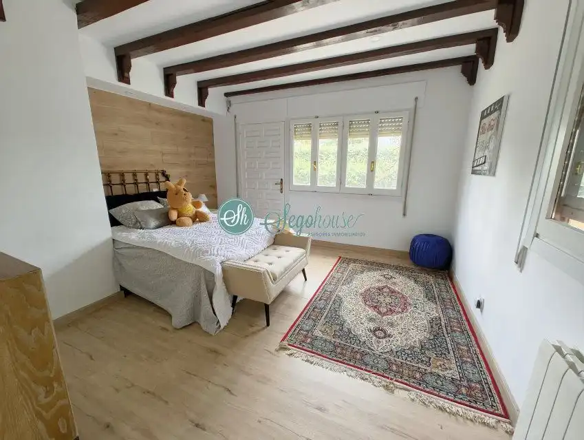 Bedroom of Houses for sale in Segovia  with Heating