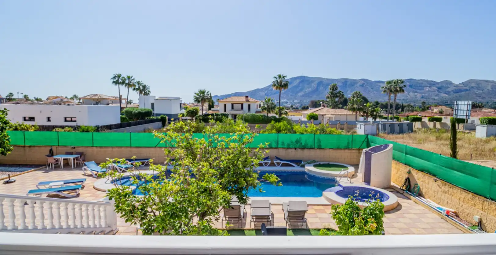 Vista exterior de Casa o chalet en venta en L'Alfàs del Pi con Aire acondicionado, Calefacción y Jardín privado