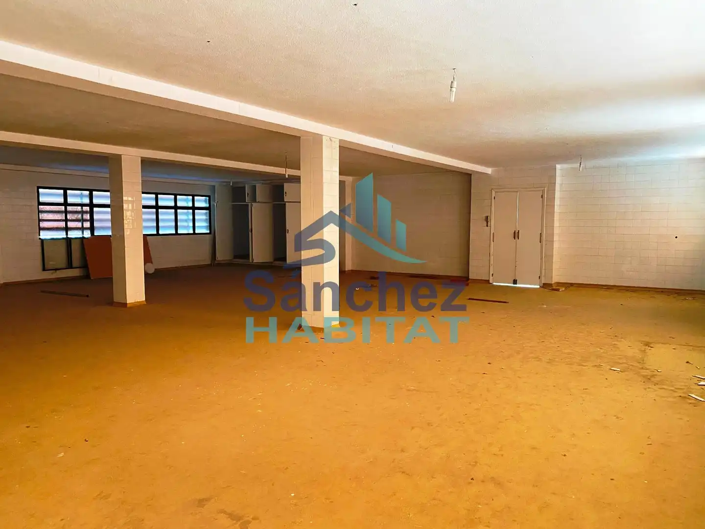 Industrial buildings for sale in Chelva