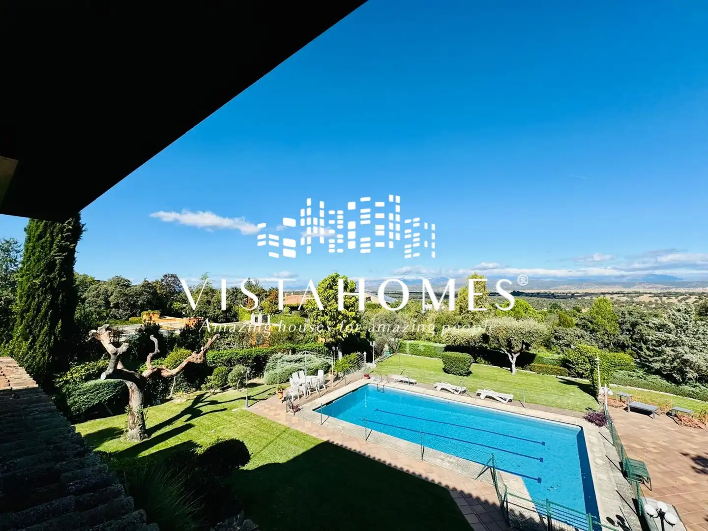 Vista exterior de Casa o xalet en venda en Ciudalcampo amb Aire condicionat, Calefacció i Jardí privat