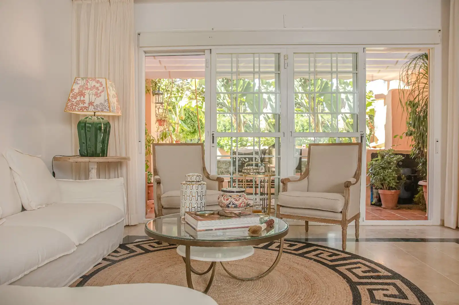 Living room of Detached homes for rent in Marbella  with Air Conditioner, Terrace and Storage room