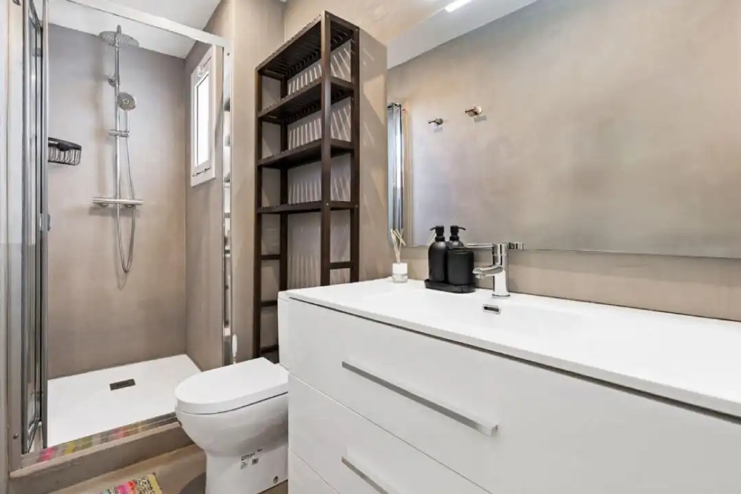 Baño de Ático en venta en Barcelona con Aire acondicionado, Parquet y Terraza