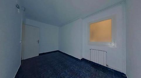 Foto 4 de Pis en venda a Carrer del Salze, La Roureda, Barcelona