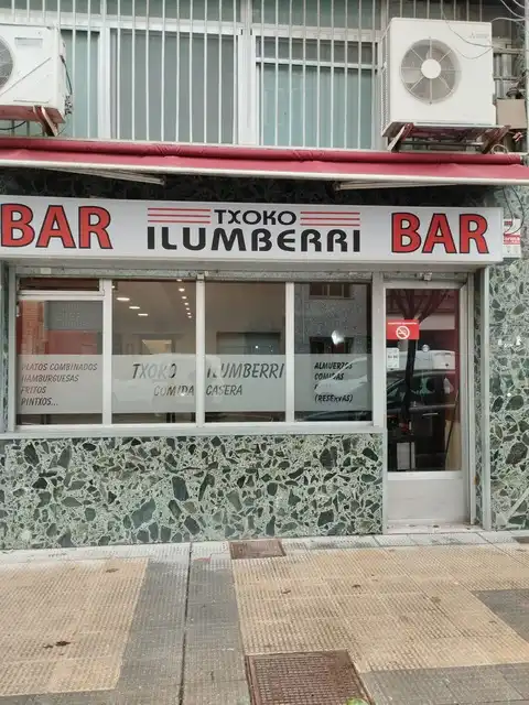 Local commercial à louer à Calle Artekale