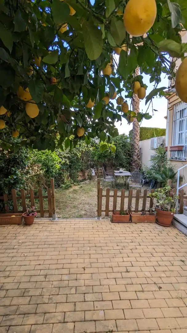 Garden of Houses for sale in Tomares  with Air Conditioner, Heating and Terrace