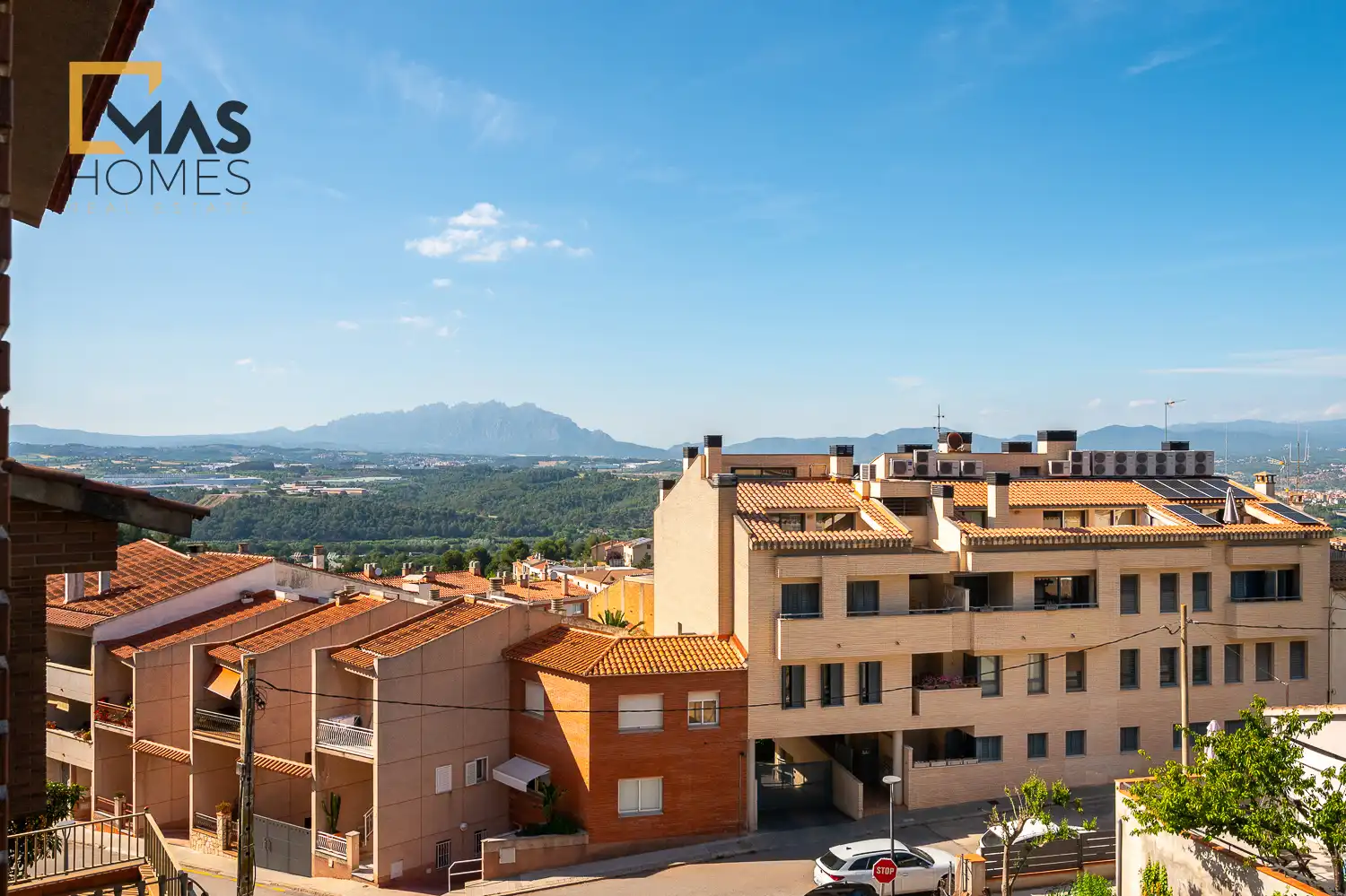 Casa adosada en venda a Ptge de Planella, Castellví de Rosanes