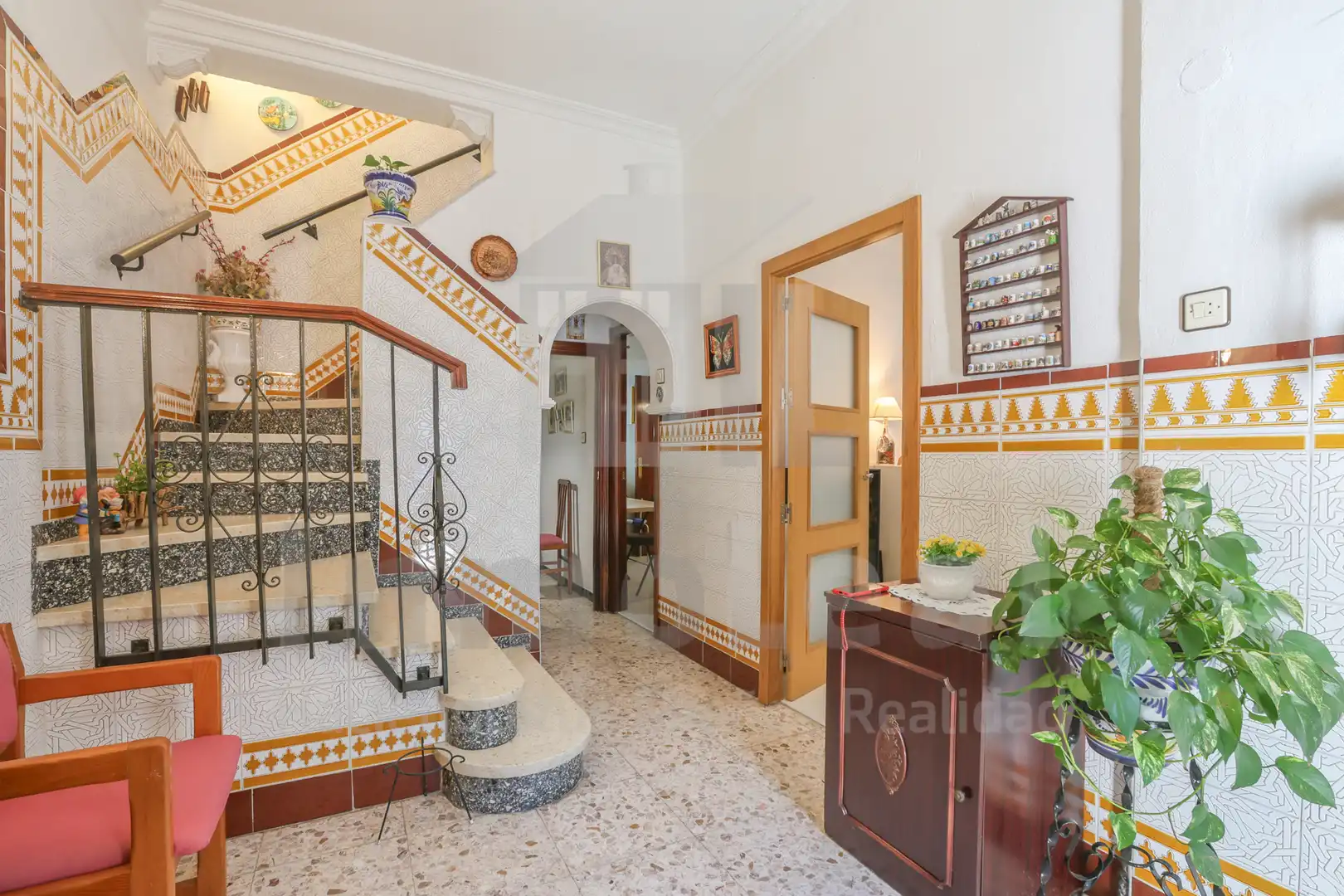 Adosado con balcón en venta en Calle Dolores León