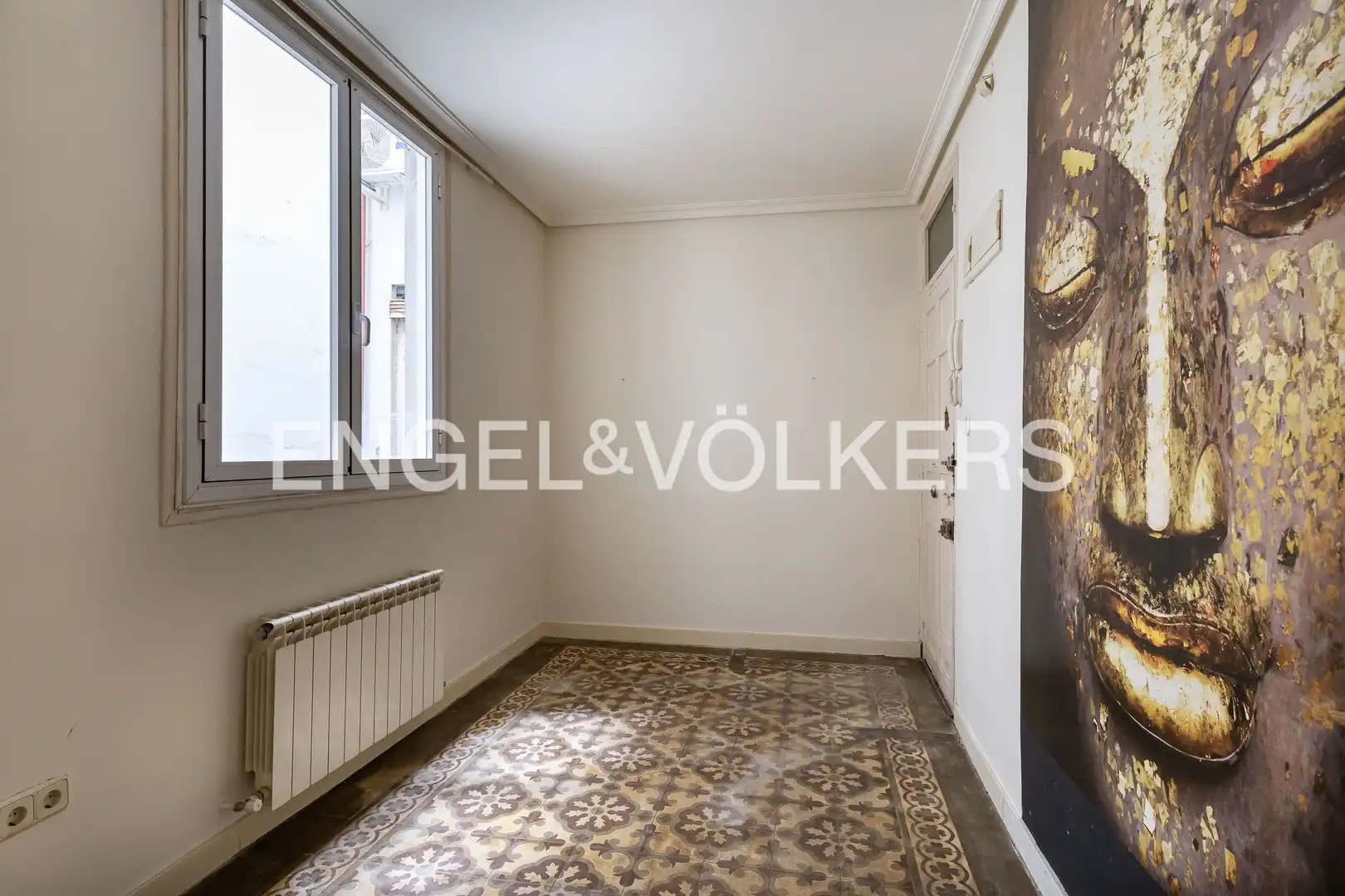 Wohnung zum Verkauf in Madrid mit Klimaanlage, Heizung und Balkon