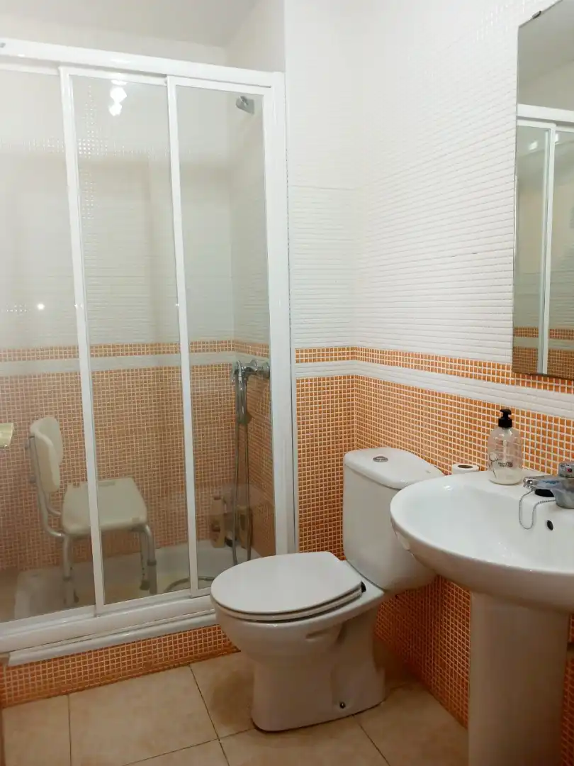 Baño de Casa adosada en venta en Creixell con Aire acondicionado, Calefacción y Jardín privado