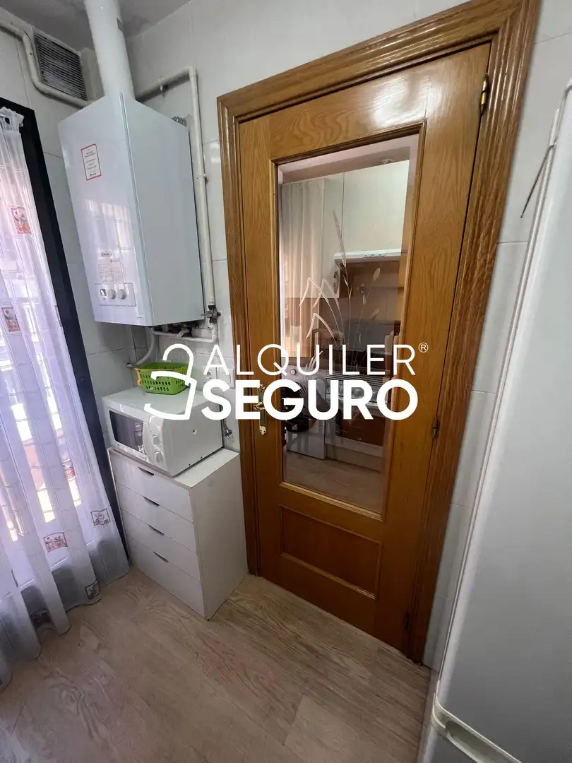 Cocina de Piso de alquiler en Madrid con Aire acondicionado, Calefacción y Trastero