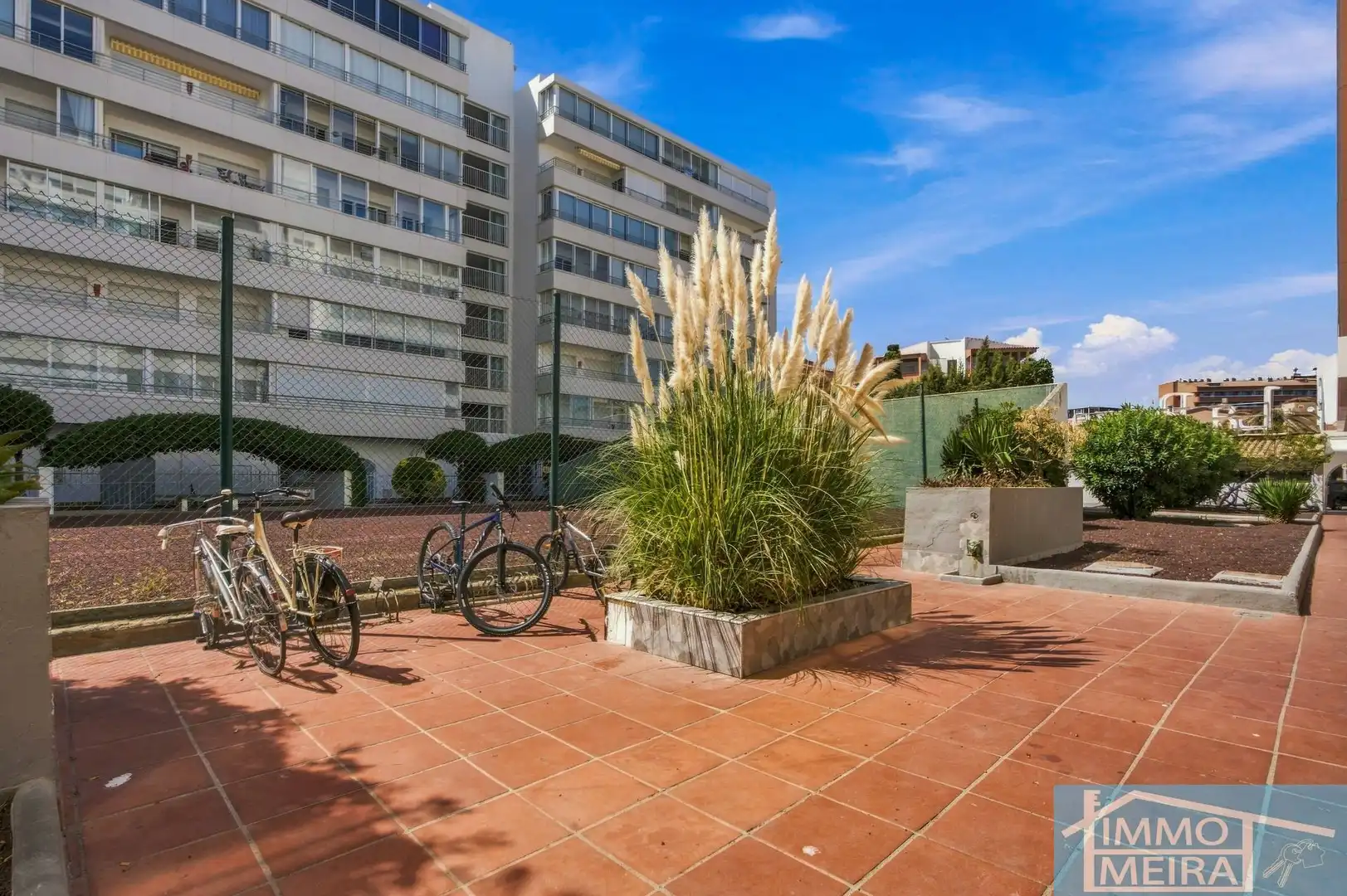Vista exterior de Apartamento en venta en Roses con Aire acondicionado, Calefacción y Terraza