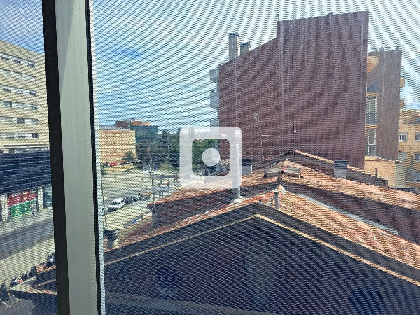 Außenansicht von Büro zum Verkauf in Terrassa mit Klimaanlage und Heizung