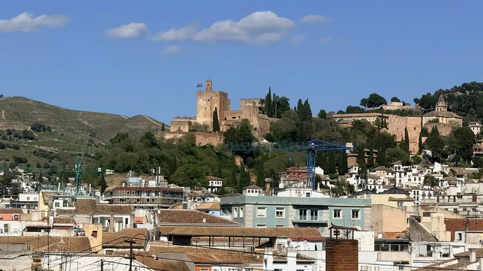Außenansicht von Maisonette zum Verkauf in  Granada Capital mit Terrasse und Balkon