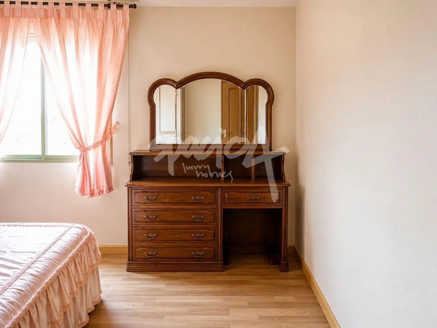 Habitación de Casa o chalet en venta en Ponferrada con Calefacción y Amueblado
