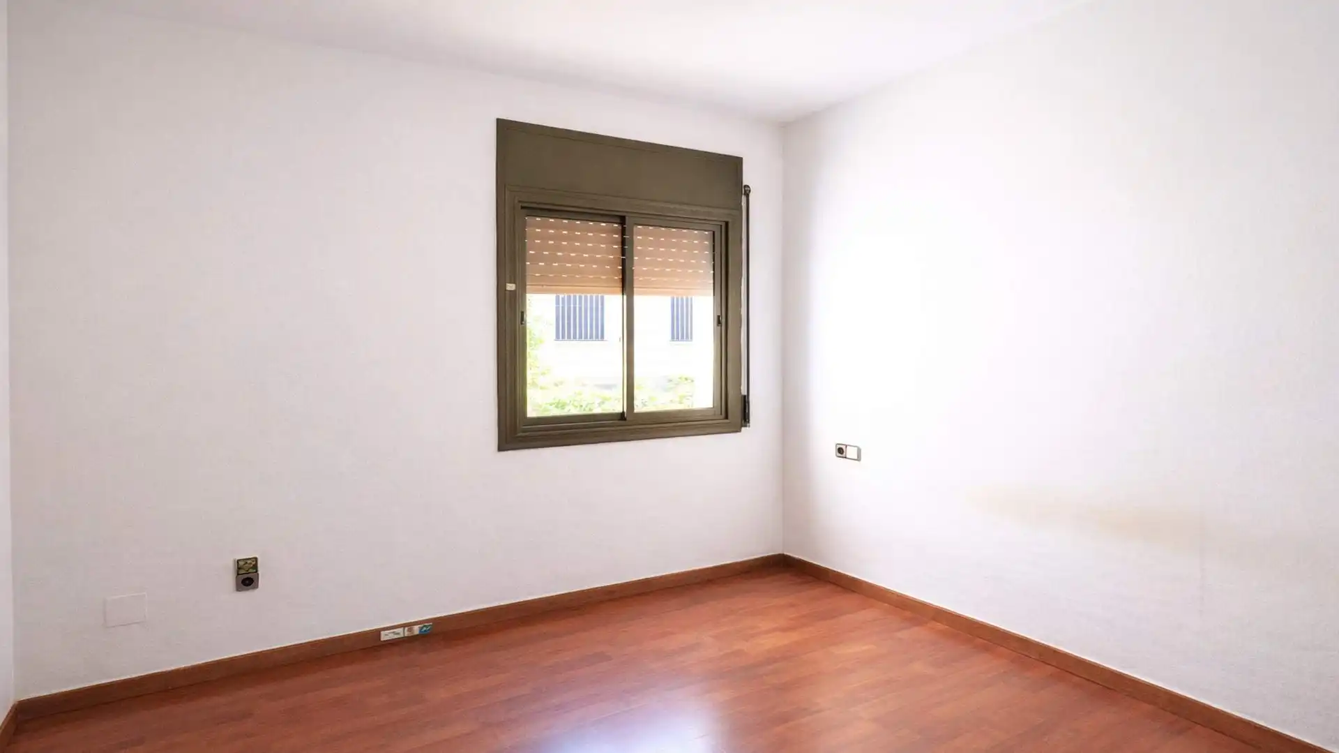 Schlafzimmer von Wohnung zum Verkauf in L'Hospitalet de Llobregat mit Alarm