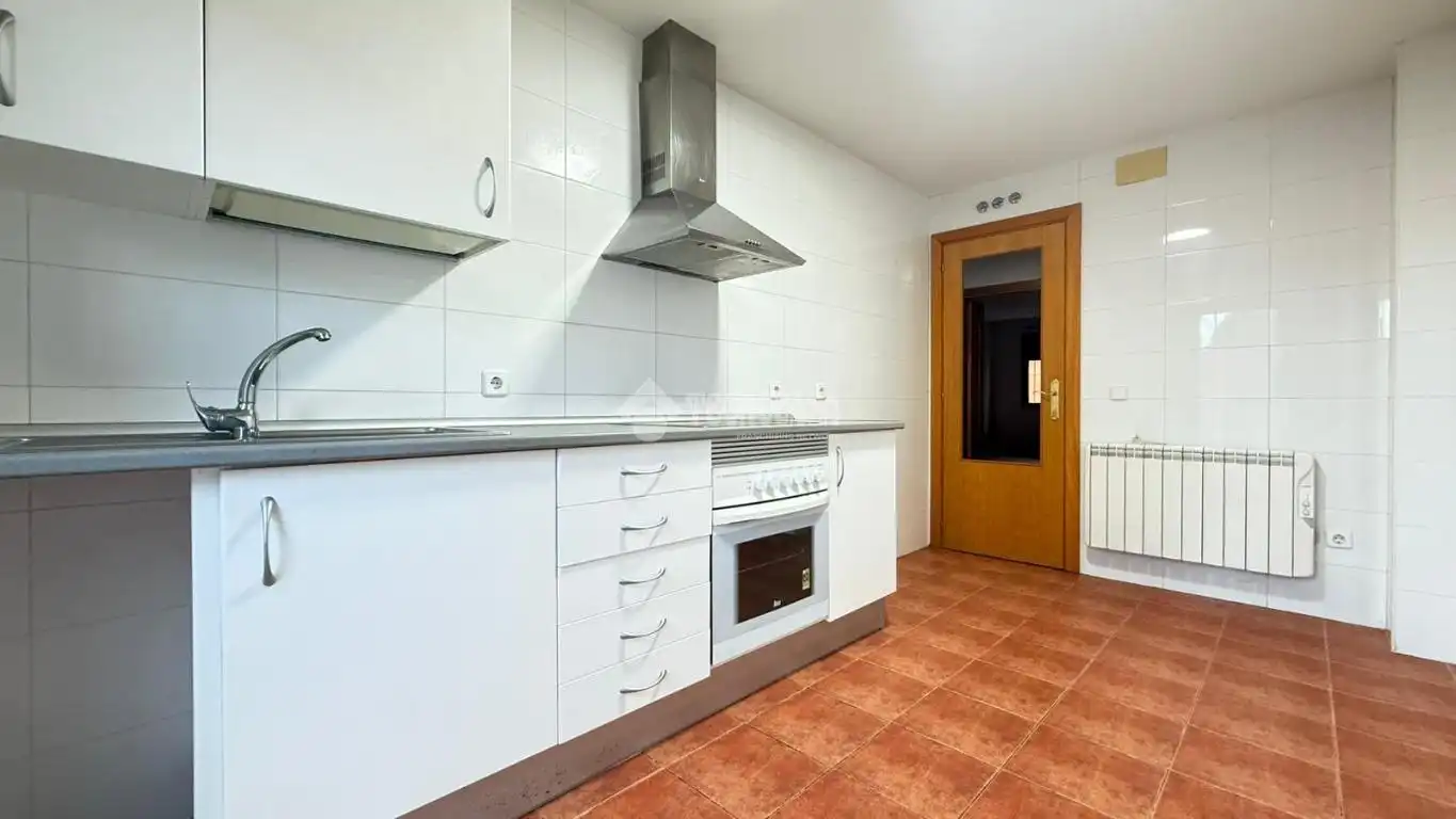 Cocina de Piso en venta en Fuensalida con Calefacción y Parquet