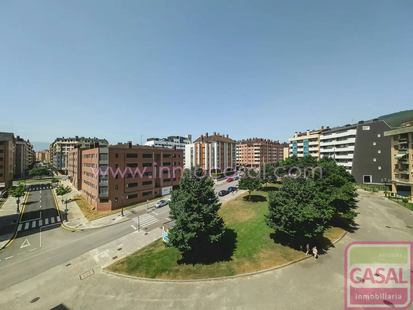 Vista exterior de Pis en venda en Oviedo  amb Calefacció, Terrassa i Traster