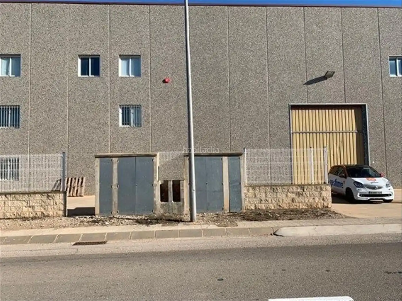 Industriegebäude zur Miete in Calle de Brussel·les 37
