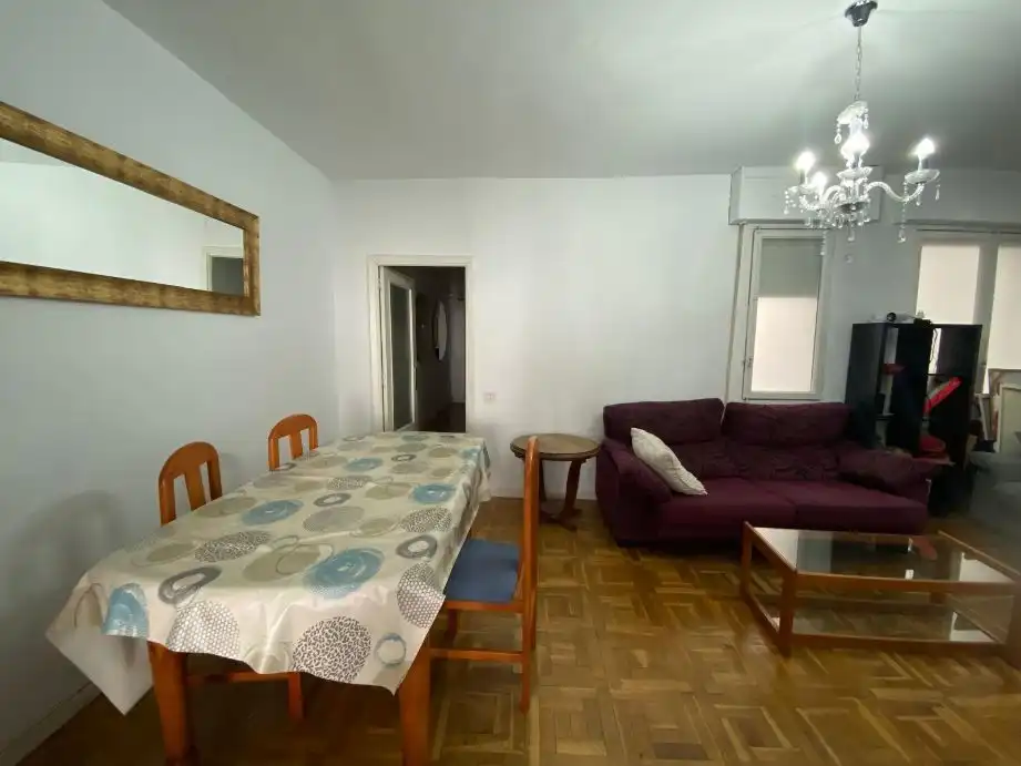 Sala d'estar de Pis de lloguer en  Pamplona / Iruña amb Calefacció, Parquet i Traster